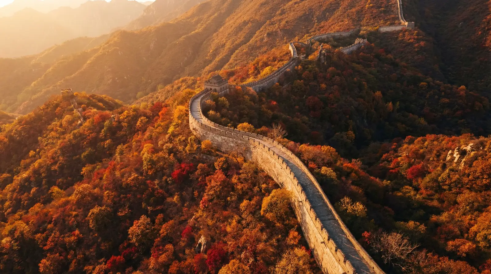 摩天大楼全集免费完整版在线观看 秋日长城航拍全景